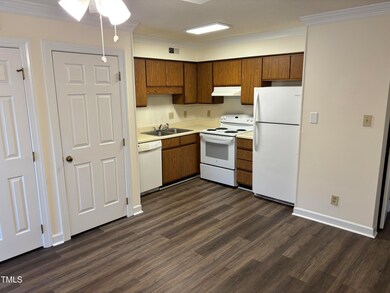 3601 Helix Ct unit 301, Raleigh, NC 27606 - photo 3