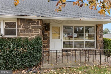 34 Corson Rd, Conshohocken, PA 19428 - photo 3