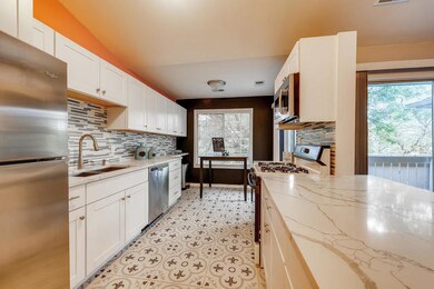 1527 Commodore Ln unit 6, Schaumburg, IL 60193 - photo 7