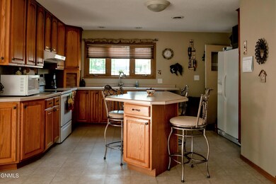 238 15th Ave NE, Jamestown, ND 58401 - photo 7