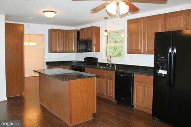 561 Fox Dr, Winchester, VA 22601 - photo 2