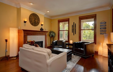 1050 Perry St, Columbus, OH 43201 - photo 5