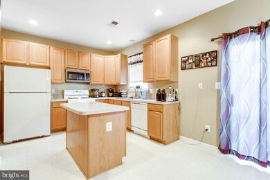 12028 Kemps Landing Cir, Manassas, VA 20109 - photo 7