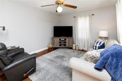 3840 41st St, Des Moines, IA 50310 - photo 5