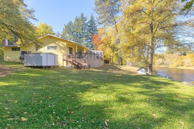 35-web-or-mls-2700-rogue-river-hwy