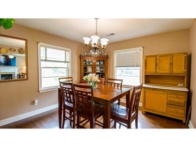 11-Dining Room