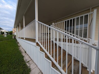 609 County Road 466 unit 692, Lady Lake, FL 32159 - photo 4