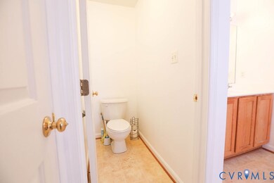 5217 Joshua Tree Cir, Fredericksburg, VA 22407 - photo 7