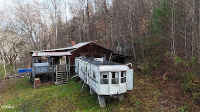 1704 N Main Ave, Erwin, TN 37650 - photo 3