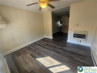 310 S Front St, Saint Clair, PA 17970 - photo 4