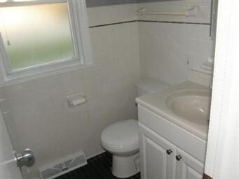 4472 Emerson Ave, Schiller Park, IL 60176 - photo 6