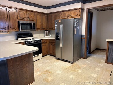All appliances included.