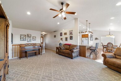 5405 Peregrine Dr, Pueblo, CO 81005 - photo 4