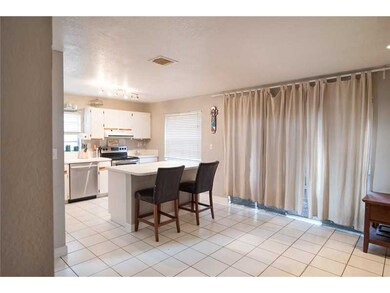 576 Abingdon Way, Davie, FL 33325 - photo 4