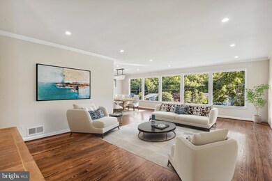 7200 Regent Dr, Alexandria, VA 22307 - photo 4