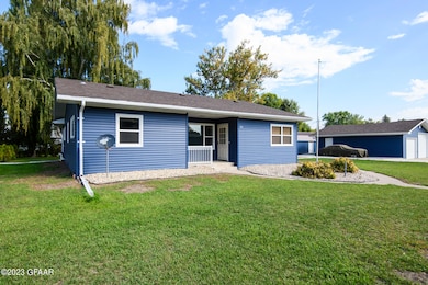 0897 801 Walnut St-DevilsLake
