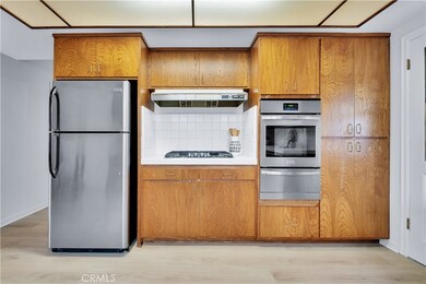 907 Lilienthal Ln, Redondo Beach, CA 90278 - photo 5