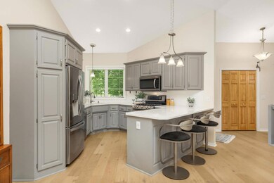 9260 Blackoaks Ct N, Osseo, MN 55311 - photo 5