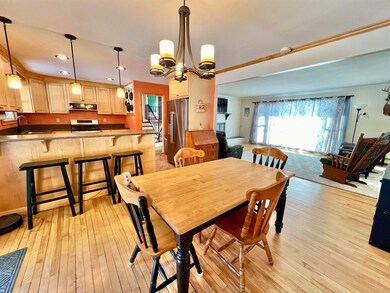 227 Waterman Cir, Saint Johnsbury, VT 05819 - photo 5