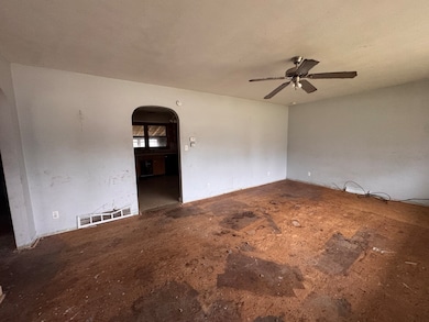 912 Chicago Ave, Dixon, IL 61021 - photo 2