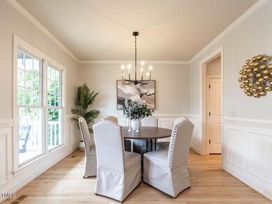 009-1280x960-dining-room
