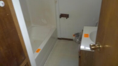 1655 Vilardo bathroom