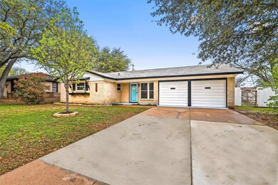 1315 Roberts Ave, Cleburne, TX 76033 - photo 2