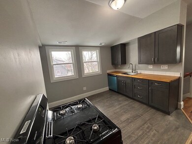 3442 Desota Ave unit 3, Cleveland, OH 44118 - photo 6