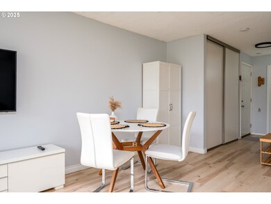 100 Kerr Pkwy unit 19, Lake Oswego, OR 97035 - photo 7