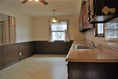 Spacious eat-in area