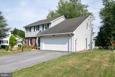 958 E Pine St, Palmyra, PA 17078 - photo 2