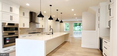 3736 Glenmoor Reserve Ln, Chevy Chase, MD 20815 - photo 3