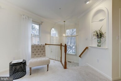 11411 Hollowstone Dr, Rockville, MD 20852 - photo 2