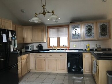 127 N Marion St, Fall River, MA 02723 - photo 5