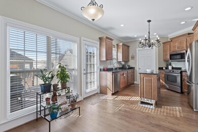 Eat-In Kitchen