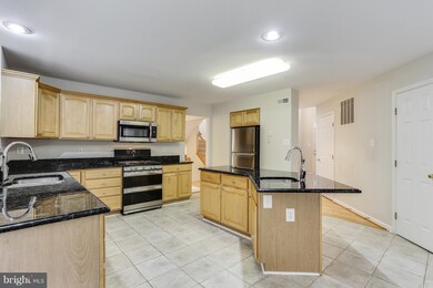 11245 Chaucers Ridge Ct, Laurel, MD 20723 - photo 5