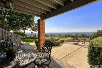 Outdoor patio with Catalina view.