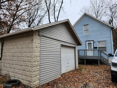 528 Gridley St, Akron, OH 44306 - photo 2