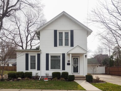 216 N. Sycamore, Marshall (101 of 33)