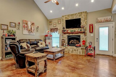 220 Tate Cir, Sherman, TX 75090 - photo 5
