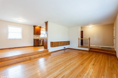 27W161 80th St, Naperville, IL 60565 - photo 4