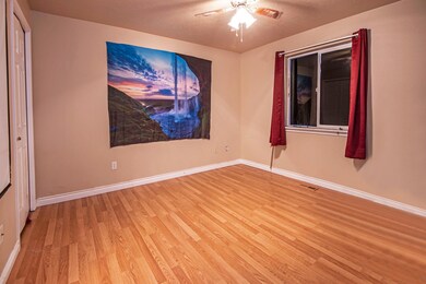 753 NE Nickernut Ave Redmond-print-007-0
