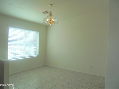 5-Dine Area (2)