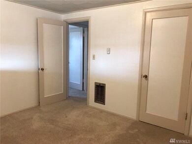 1100 3rd St NE, East Wenatchee, WA 98802 - photo 6