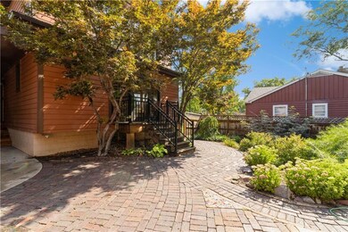 3936 Urbandale Ave, Des Moines, IA 50310 - photo 4