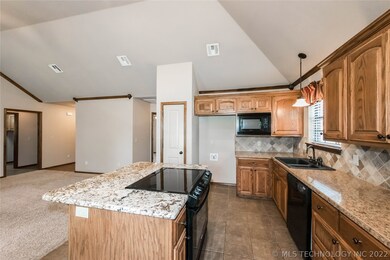 705 S Division St, Sapulpa, OK 74066 - photo 5