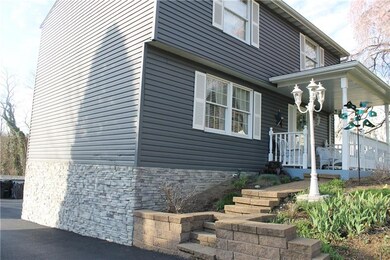Stone Veneer was added to the foundation in 2012