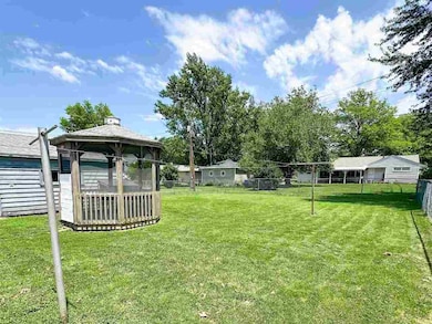 415 S Main St, Sigourney, IA 52591 - photo 5