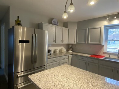 76 Ledgewood Rd, Claremont, NH 03743 - photo 4