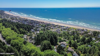 Looking south to Silver Point!